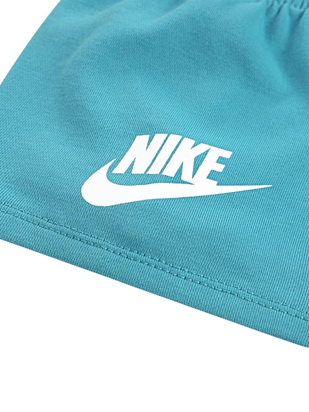 Nike Kids Shorts met geborduurd logo Blauw