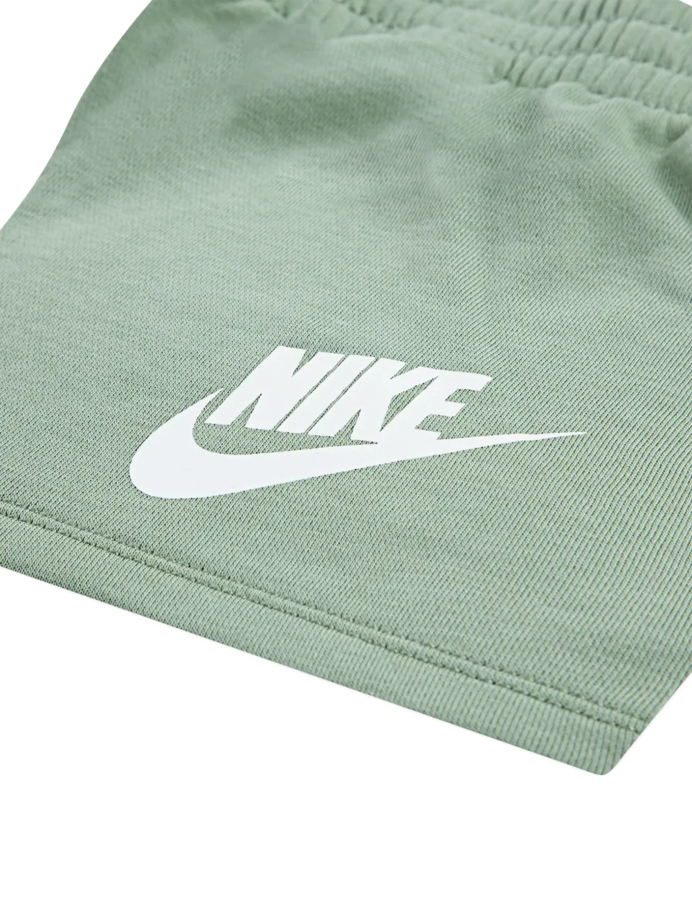 Nike Kids Club jersey shorts set met logoprint Groen
