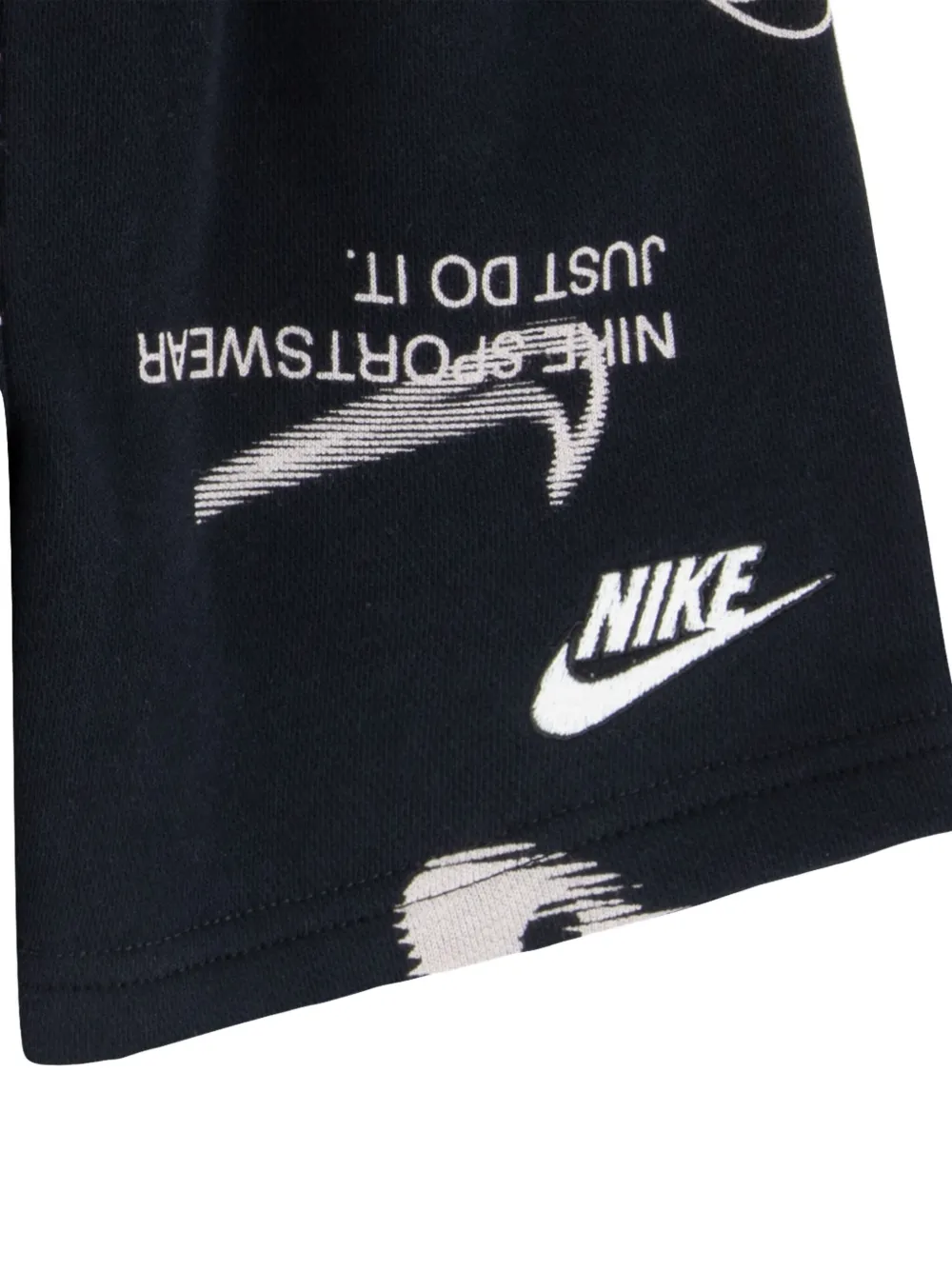 Nike Kids Shorts set met Swoosh print Zwart