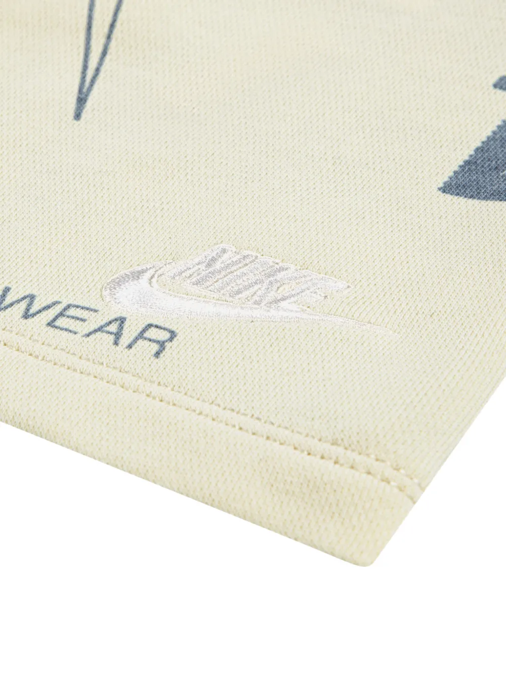 Nike Kids Shorts set met Swoosh logo Beige