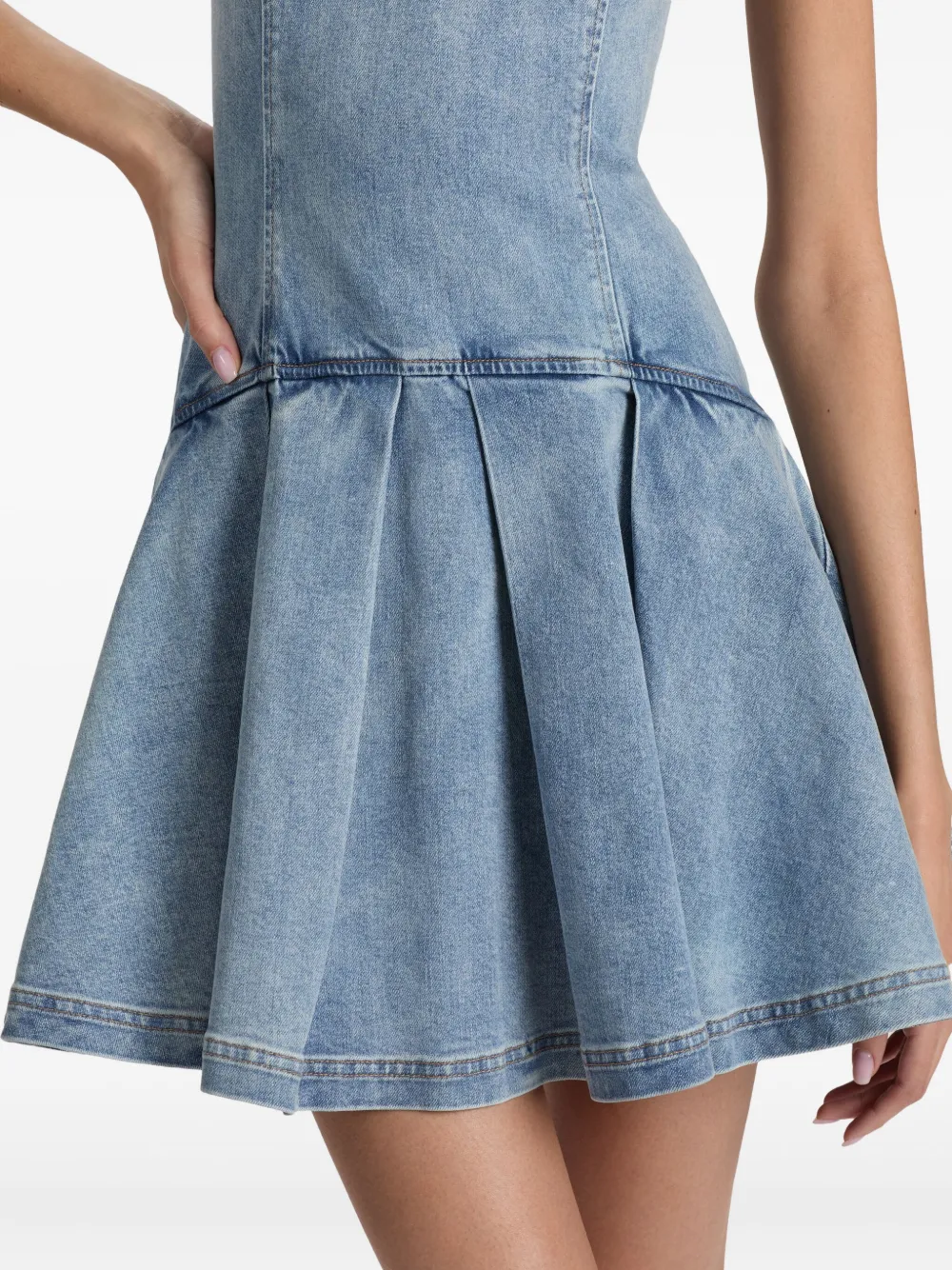 alice + olivia Adley sleeveless pleated denim mini dress Blauw