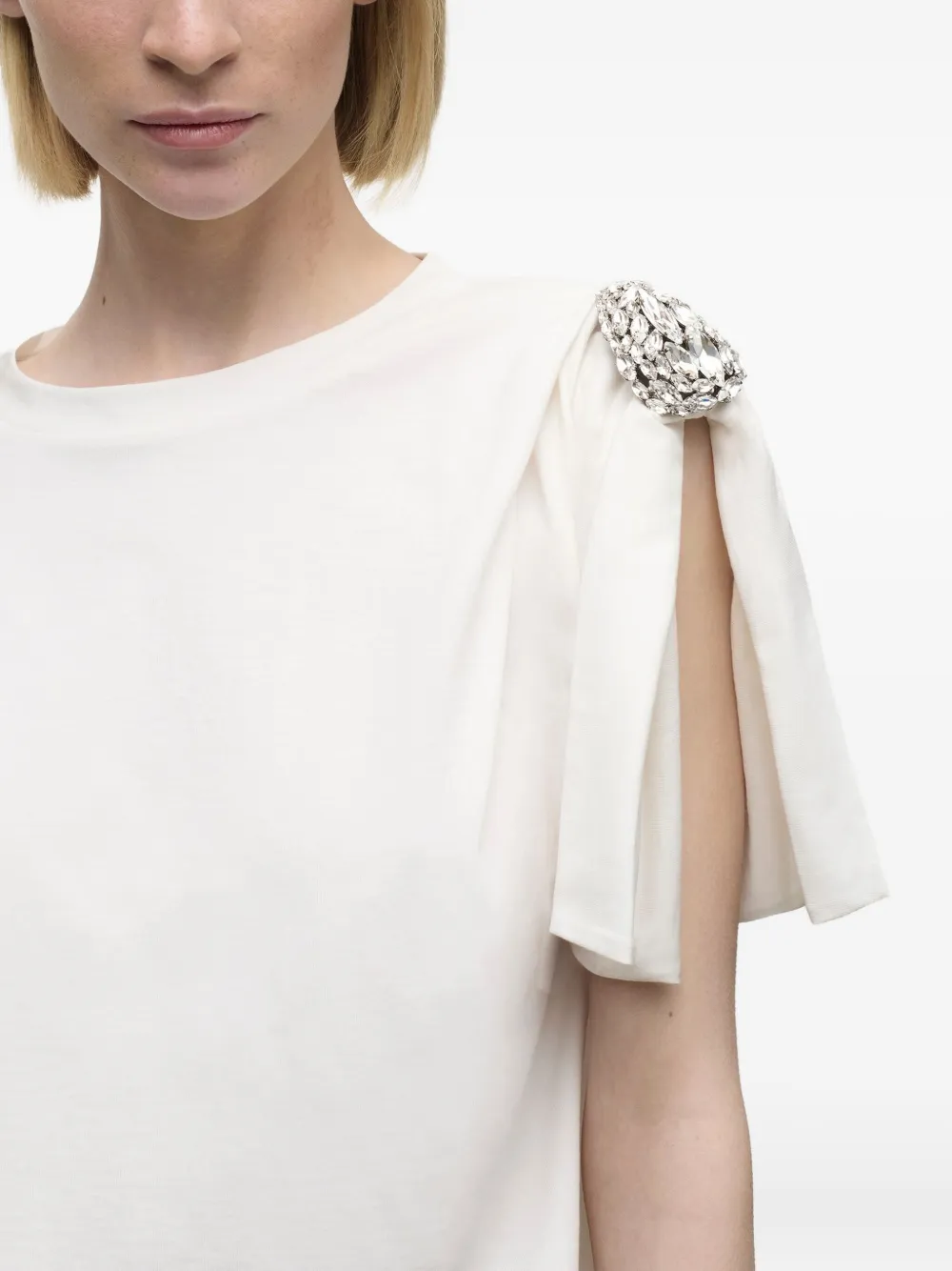AREA T-shirt verfraaid met kristallen en gedrapeerde mouwen Wit