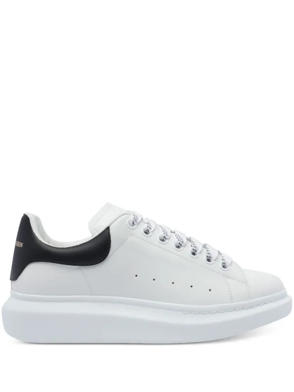 ALEXANDER MCQUEEN OVERSIZED SNEAKER レザー レースアップ ALEXANDER MCQUEEN OVERSIZED SNEAKER レザー レースアップ