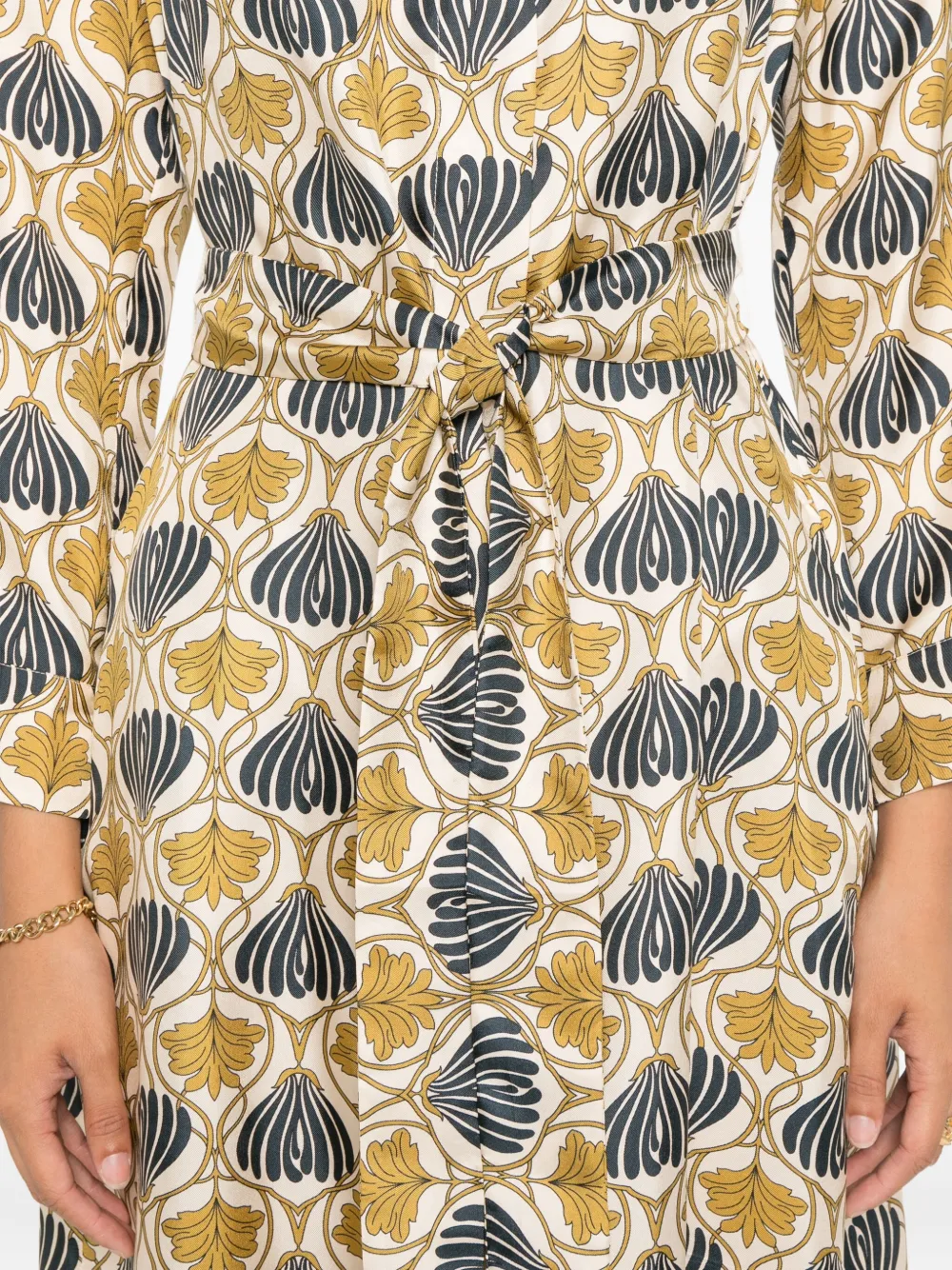 Max Mara Zijden jurk met ceintuur Beige