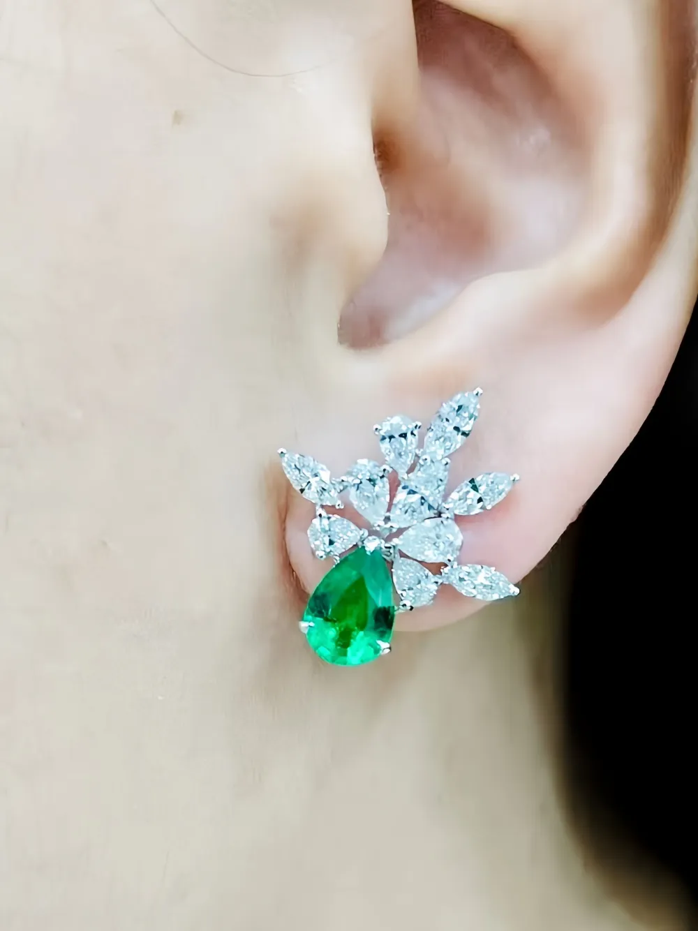 HYT Jewelry 18K white gold emerald and diamond earrings | Image 2
