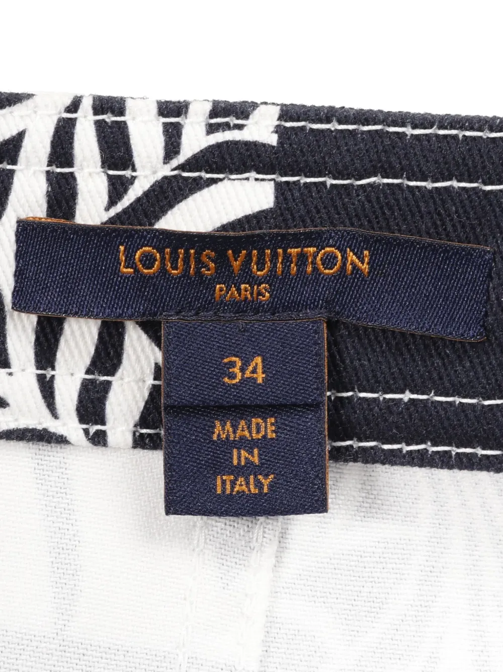 Pre-owned Louis Vuitton 2010s Monogram Blazon Zip Skirt In Black