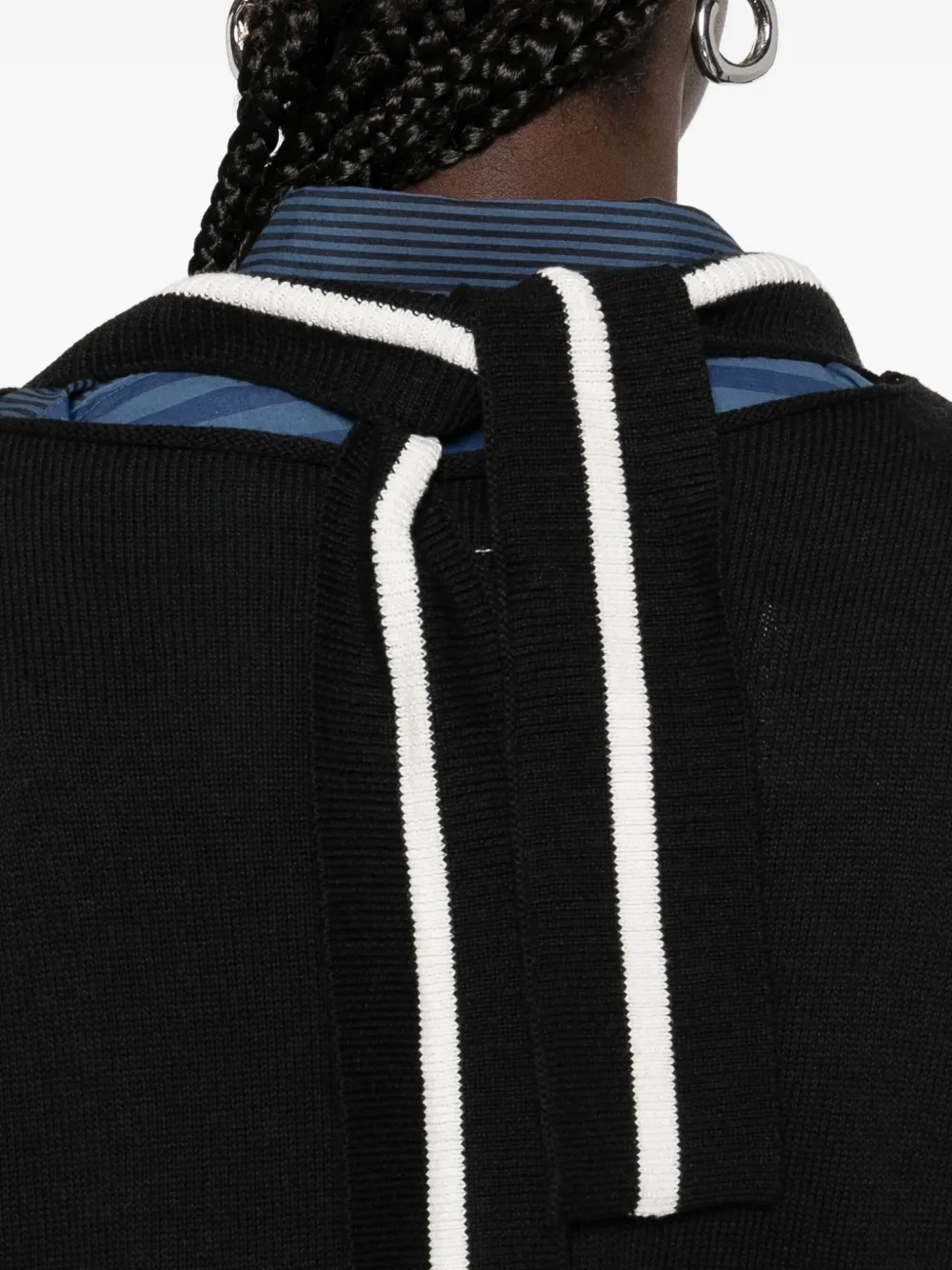 MM6 Maison Margiela Top met geborduurd logo en V-hals Zwart