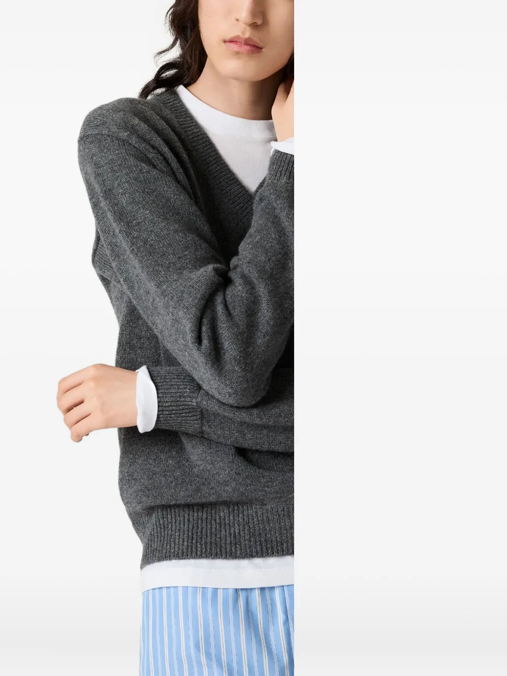 Miu Trui met V-hals en intarsia logo Grijs