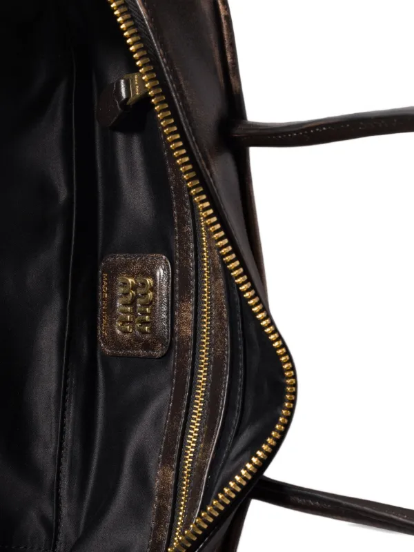 MIUMIU レザー スタッズ ワンショルダーバッグ ブラウン系 エンボスロゴ MIUMIU レザー スタッズ ワンショルダーバッグ ブラウン系