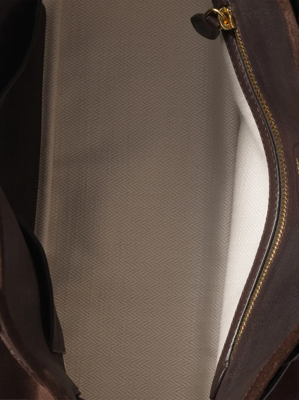 Miu Aventure suède shopper met gespsluiting Bruin