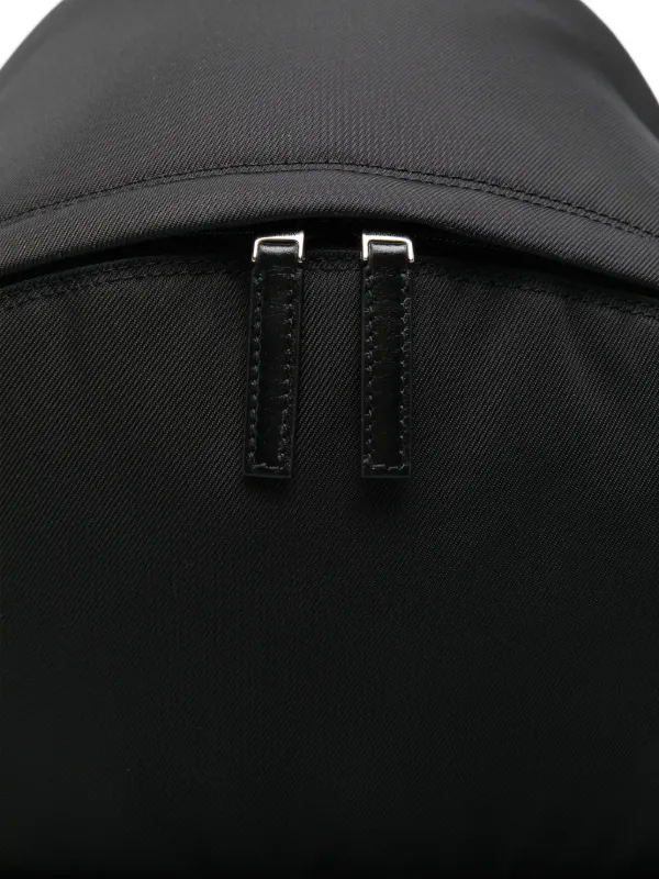 【関税込み】Givenchy ブラック Essential U バックパック Givenchy Essential U バックパック | ブラック | FARFETCH JP