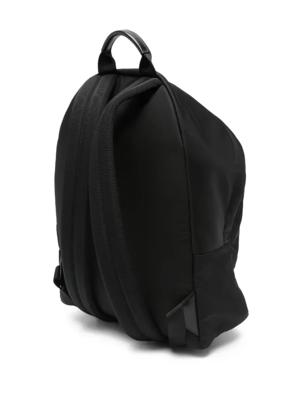 【関税込み】Givenchy ブラック Essential U バックパック Givenchy Essential U バックパック | ブラック | FARFETCH JP