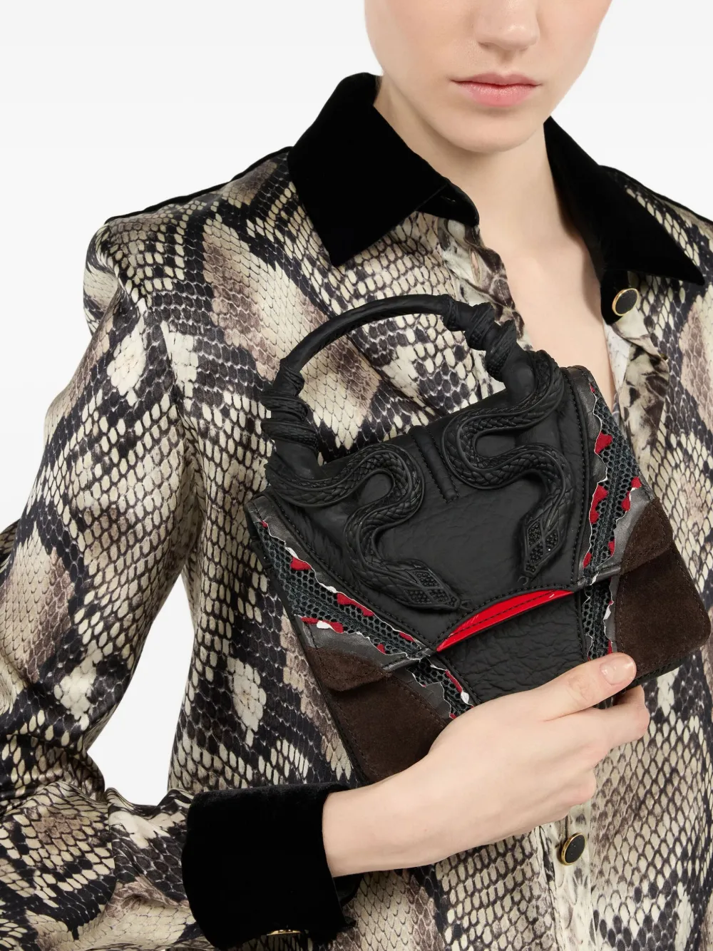 Roberto Cavalli Schoudertas verfraaid met slang en ketting - Zwart