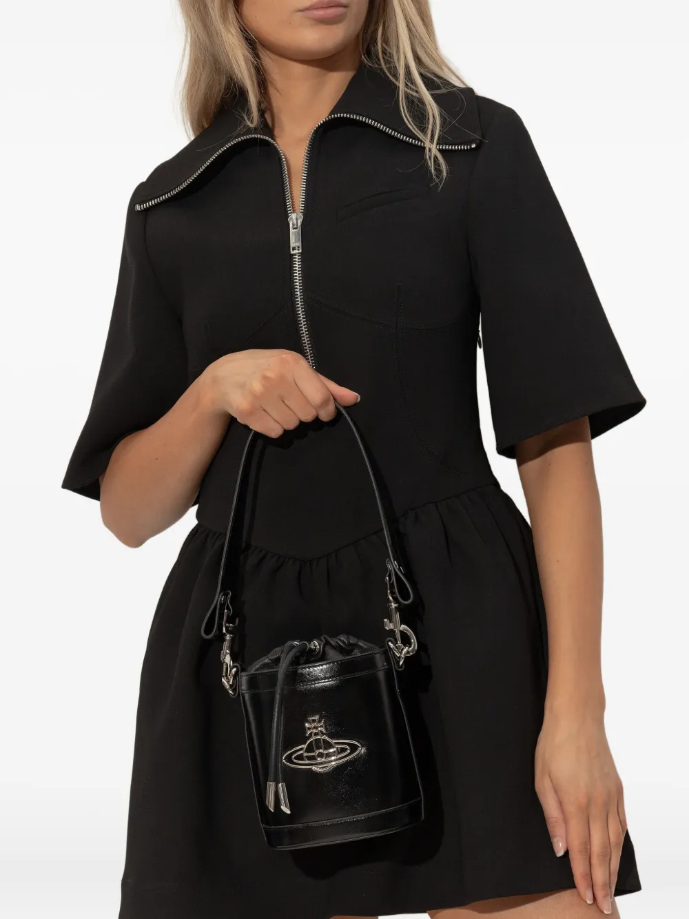 Vivienne Westwood orb-embellished bucket bag Zwart