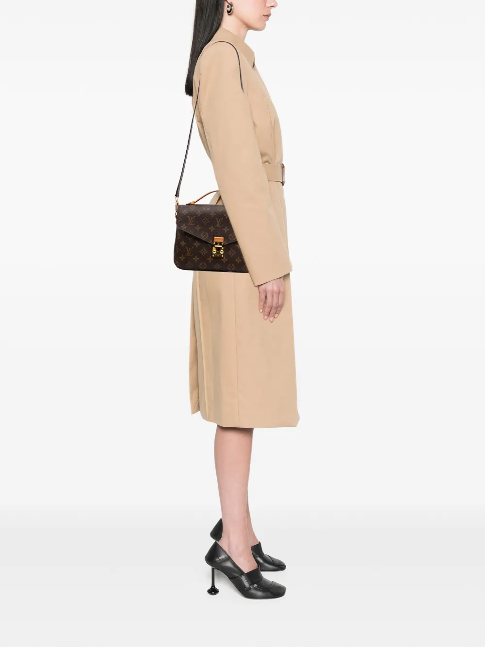 Louis Vuitton Pre-Owned 2017 Monogram Pochette Metis satchel | Pre-Owned | Image 2