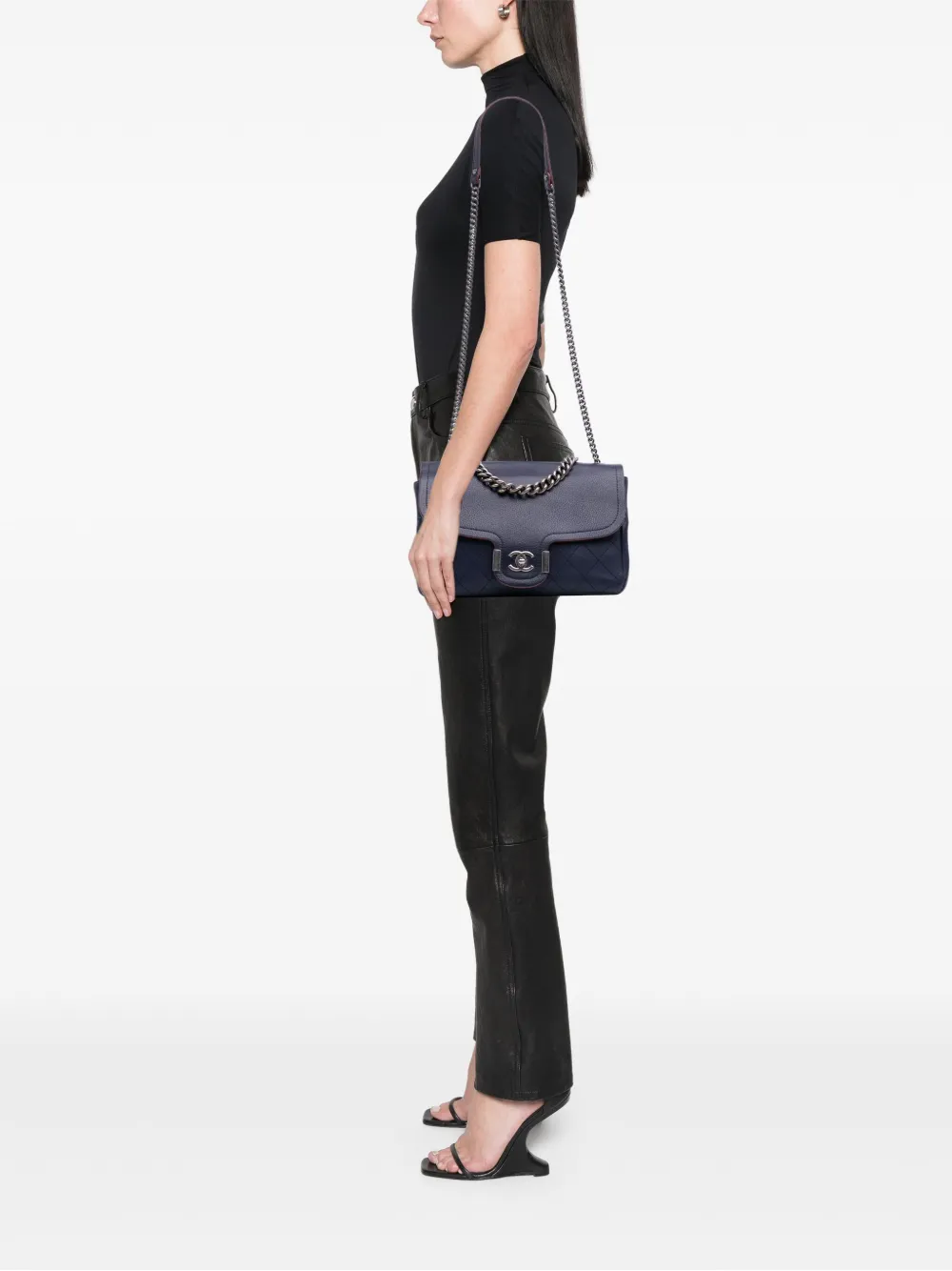 CHANEL Pre-Owned 2018 Paris-Greece Calfskin Archi Chic Flap satchel | Pre-Owned | Image 2