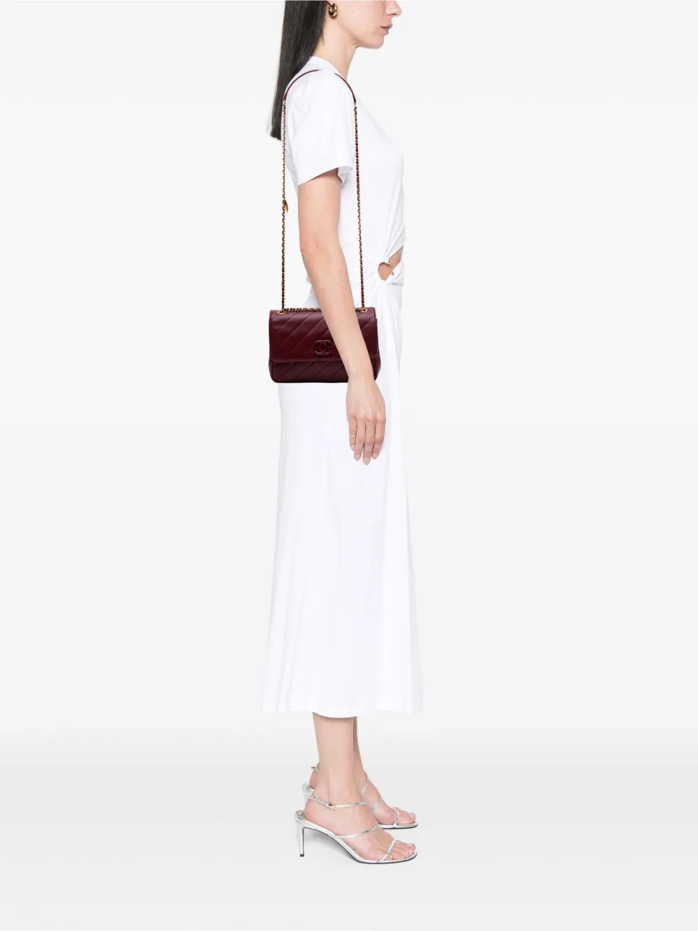 CHANEL Pre-Owned 2015-2016 Diagonal Quilted Lambskin CC Signature Flap crossbody bag | Pre-Owned | Image 2