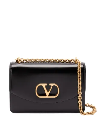 Valentino Garavani Vain Logo Chain Shoulder Bag | Black | FARFETCH