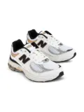 New Balance Kids 2002R ""White Black Gold"" sneakers