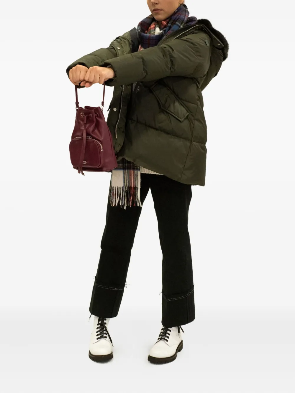 La Rose Drawstring Zip Bucket Bag In Purple