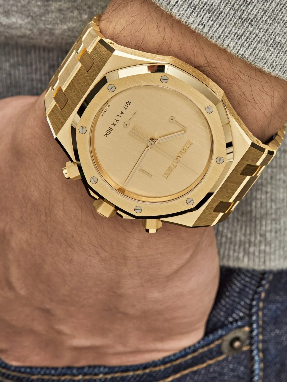 Audemars Piguet Royal Oak Chronograph 39mm | Pre-Owned Chronograph Watches | Image 2