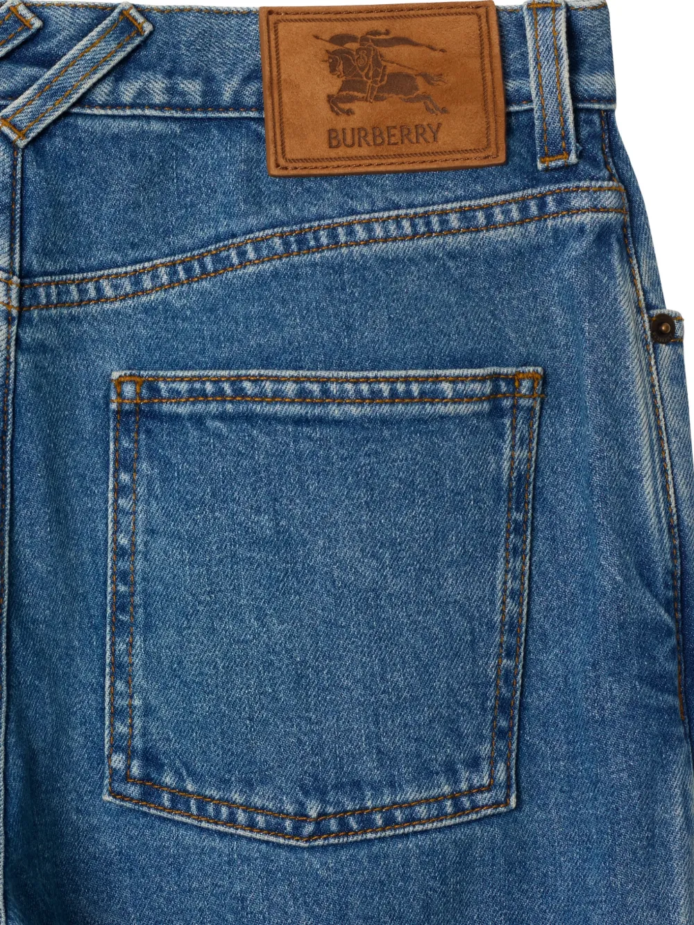 straight five-pocket jeans
