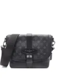 Louis Vuitton Pre-Owned 2021 Saumur messenger bag - Black