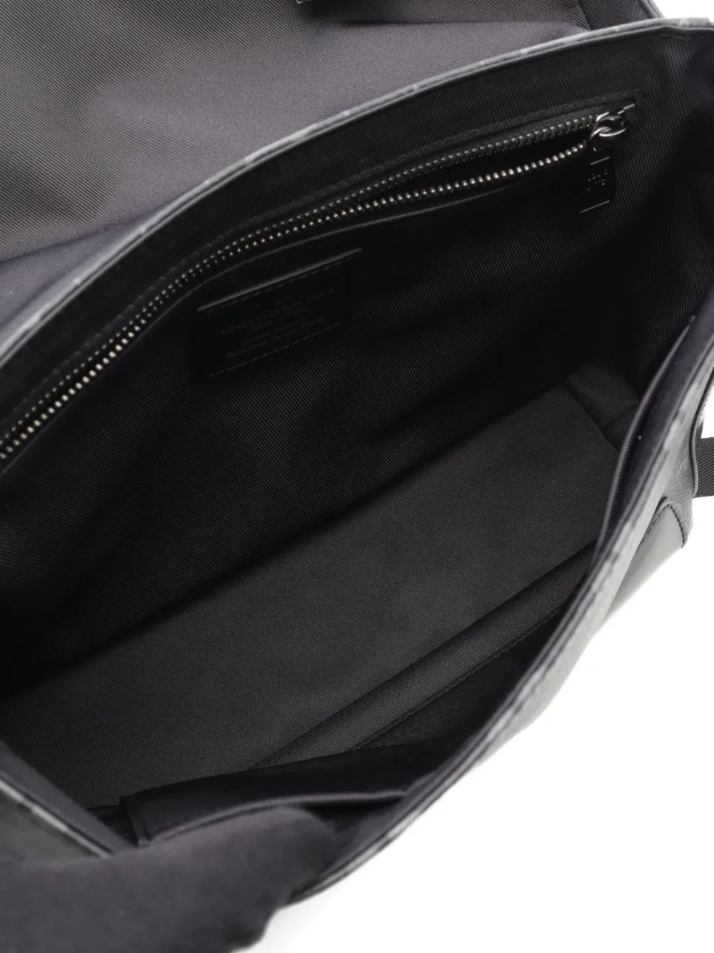 Pre-owned Louis Vuitton 2019 Messenger Voyage Pm Messenger Bag In Black