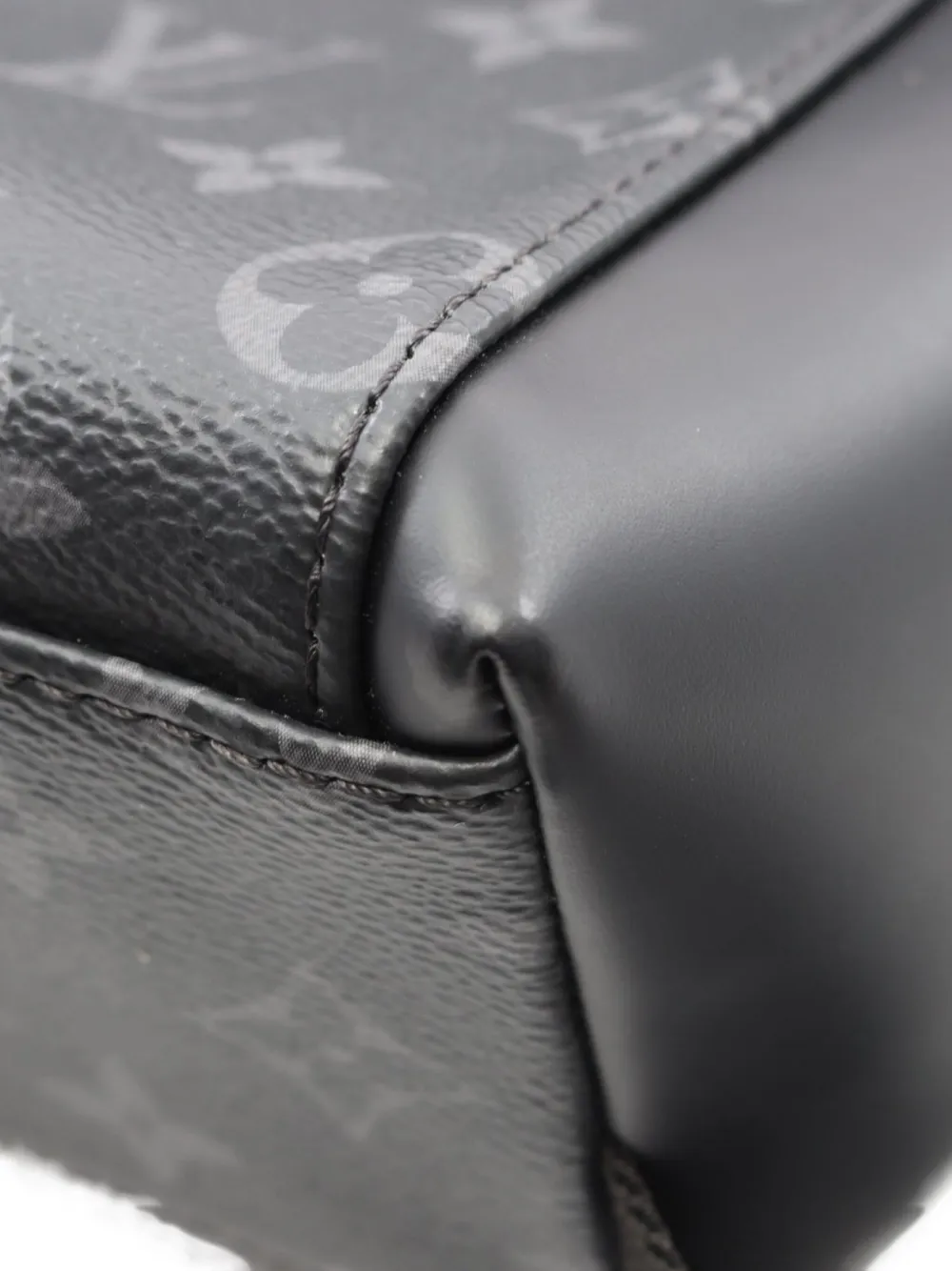Pre-owned Louis Vuitton 2019 Messenger Voyage Pm Messenger Bag In Black