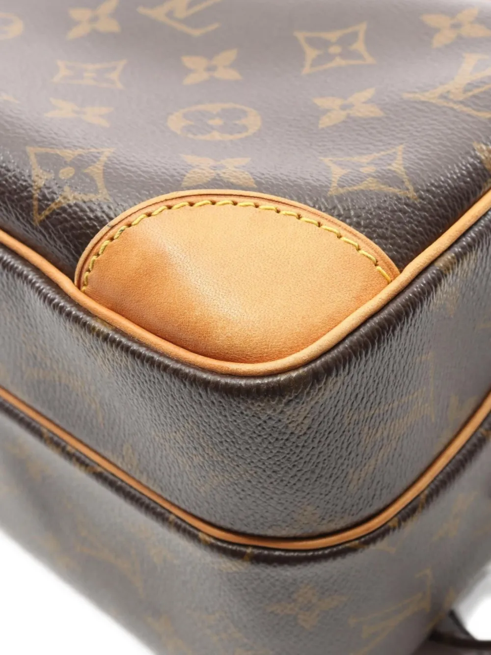 Pre-owned Louis Vuitton 2012 Nil Shoulder Bag In Brown