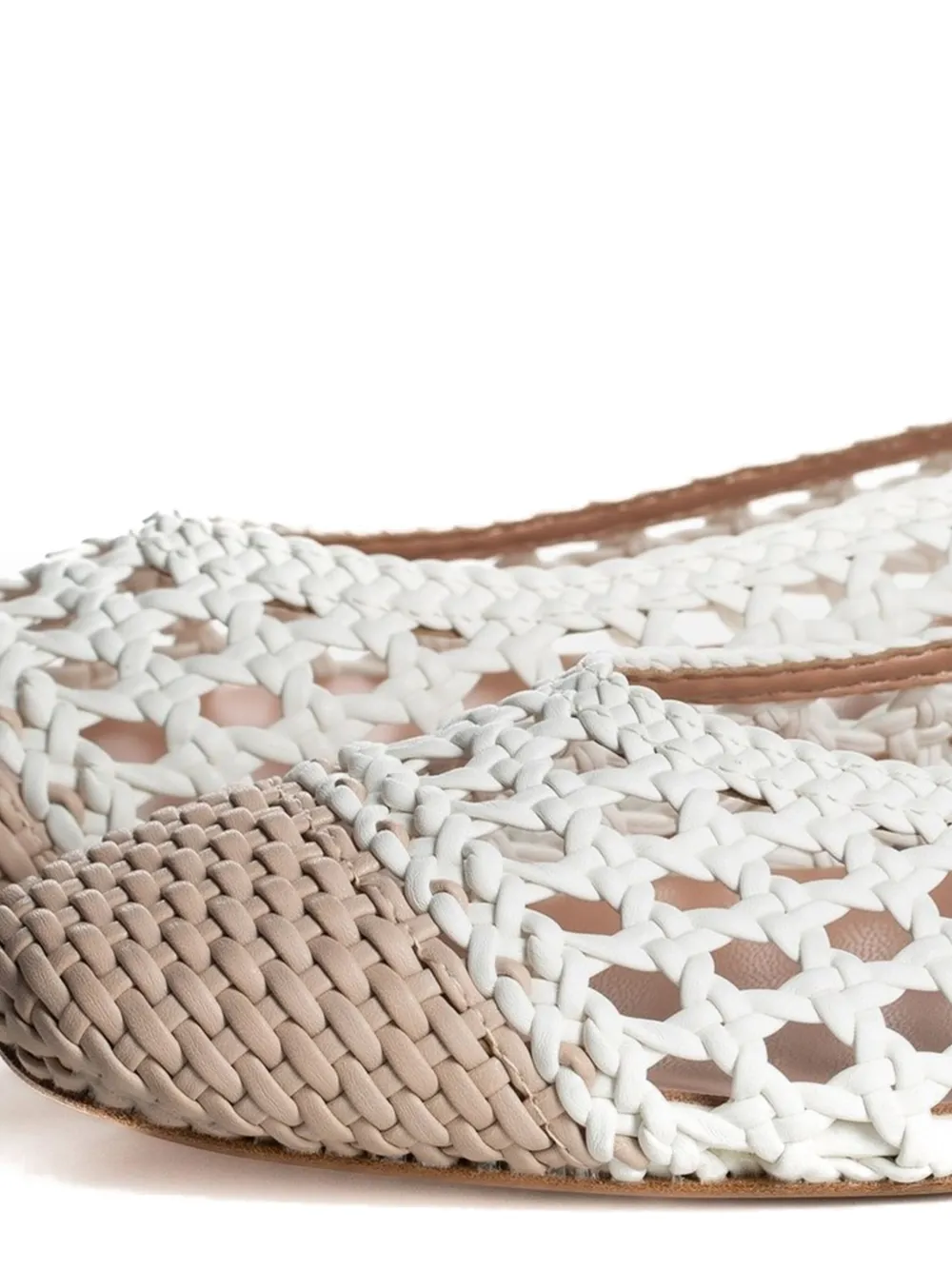 Poche Paris Reine woven leather pumps White