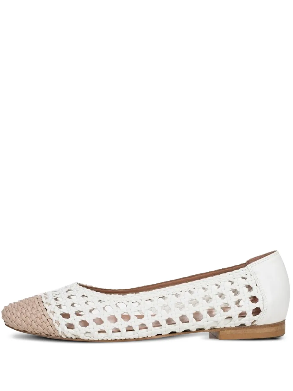Poche Paris Reine Woven Leather Pumps In White
