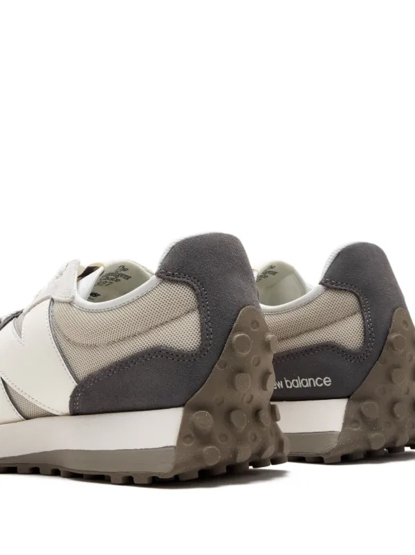 “New Balance” U327 スウェードパネルスニーカー New Balance 327 スエードパネル スニーカー | グレー | FARFETCH JP