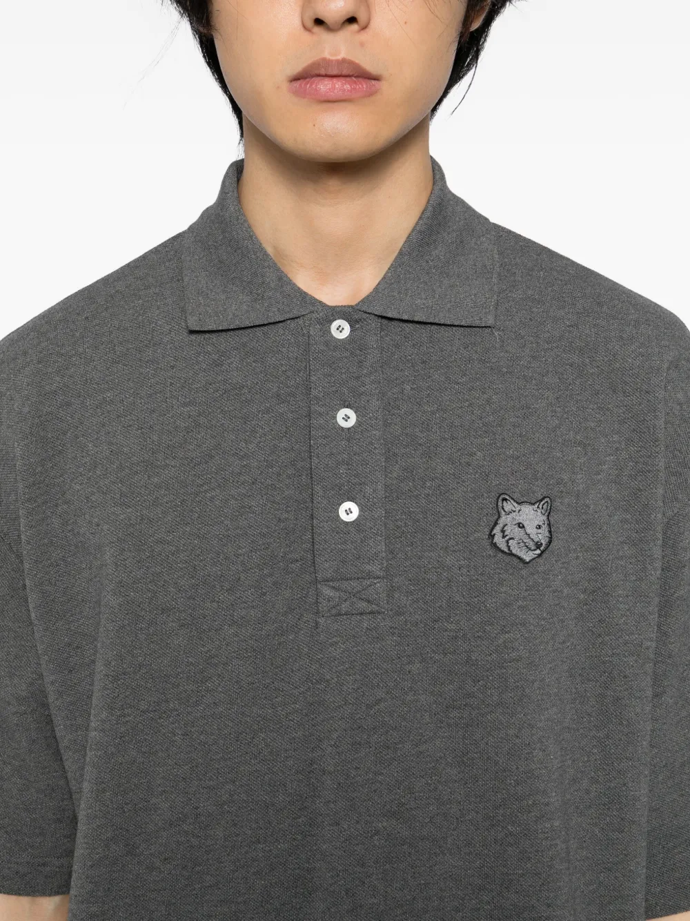 Maison Kitsuné Poloshirt met vossenkop-patch Grijs