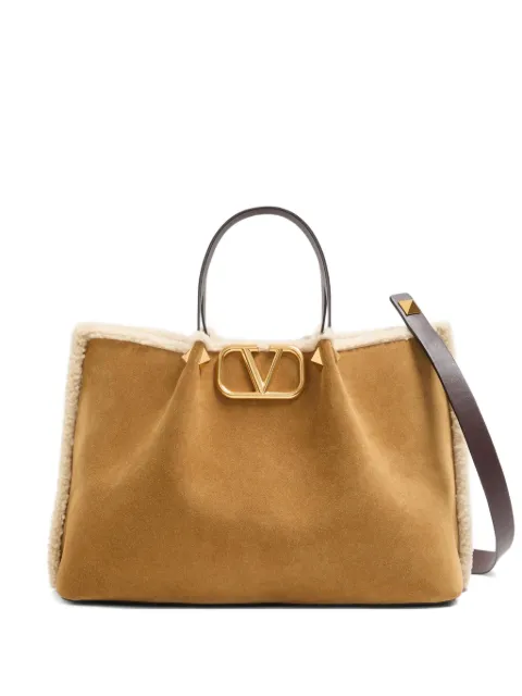Valentino Garavani Vロゴ シグネチャー スエードハンドバッグ M