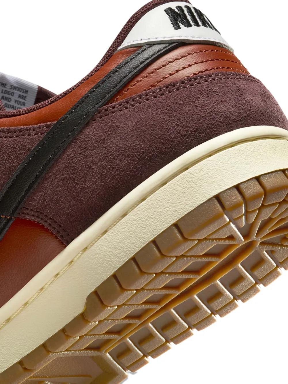 Nike Dunk Low retro SE leather sneakers Red