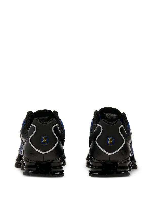 farfetch nike shox
