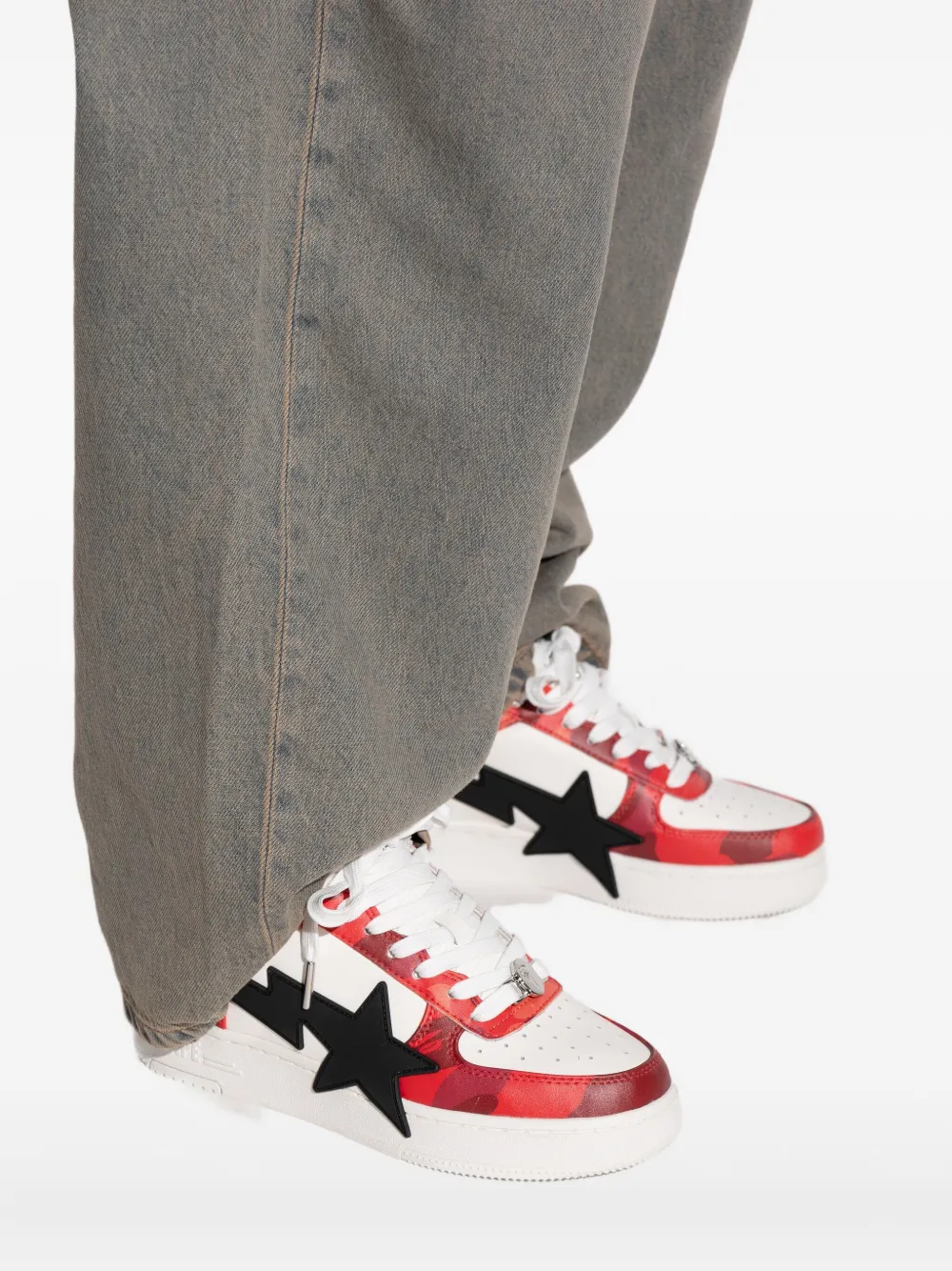 A BATHING APE star-patch sneakers Red
