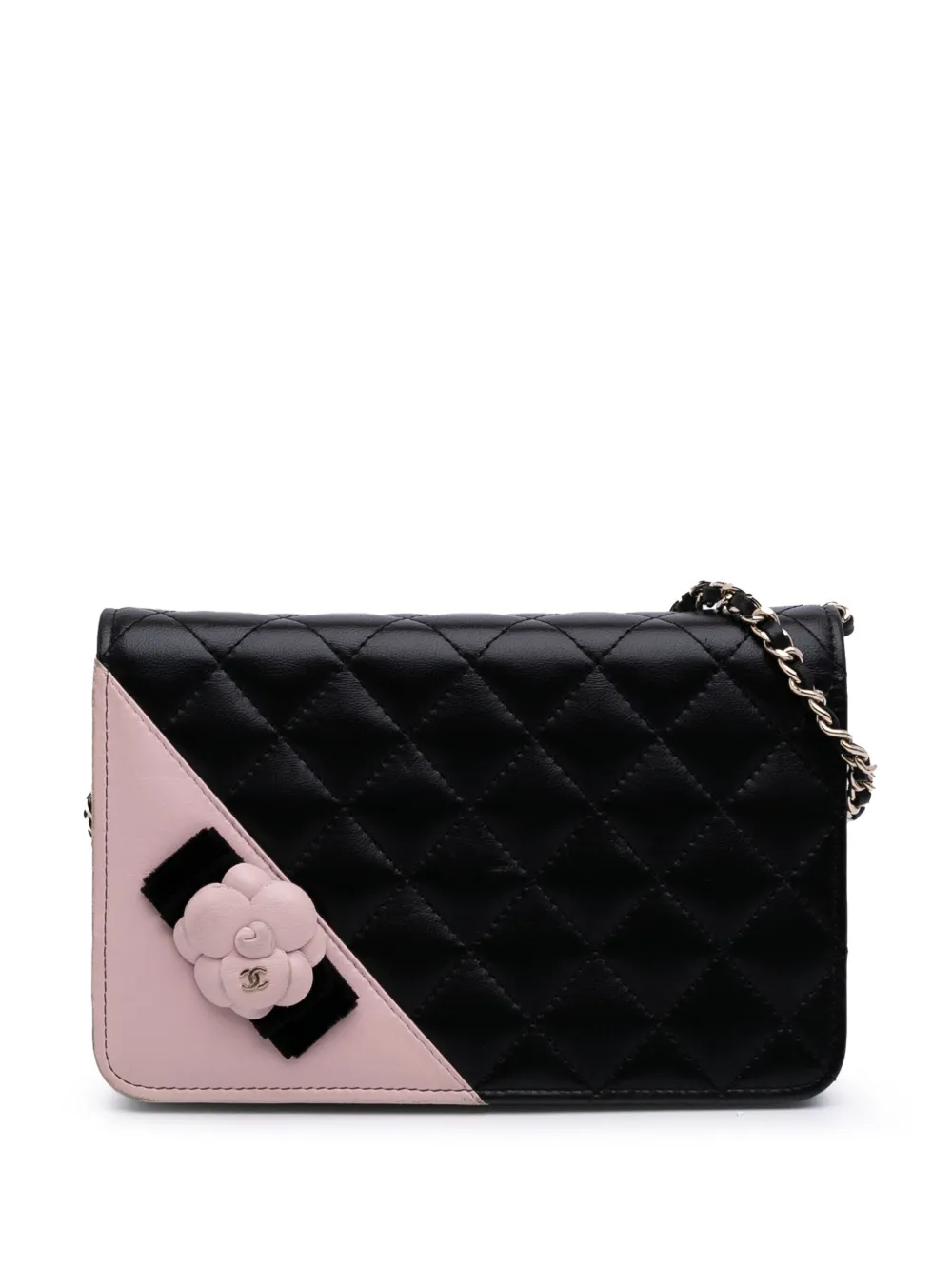 CHANEL Pre-Owned 2016-2017 Bicolor Quilted Lambskin Camellia Wallet on CHANEL Pre-Owned 2016-2017 Bicolor Quilted Lambskin Camellia Wallet on