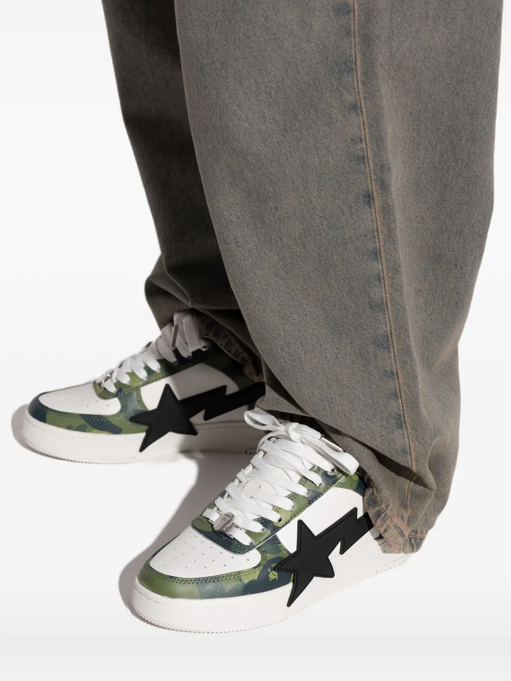 A Bathing Ape Star-appliqué Camouflage-pattern Sneakers In White