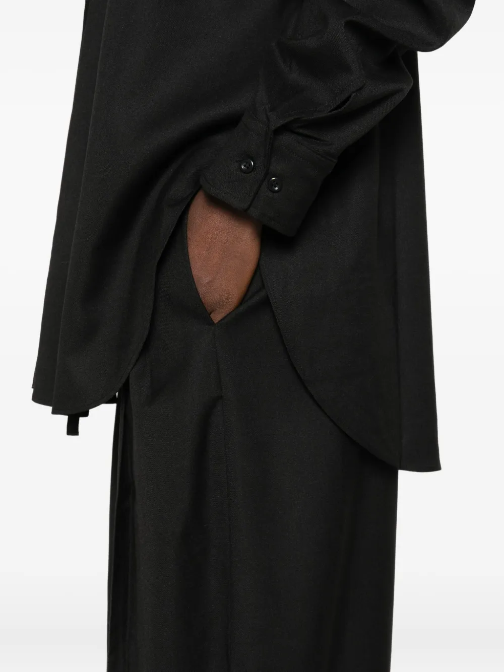 The Andamane Buttoned-front Point-collar Shirt In Black
