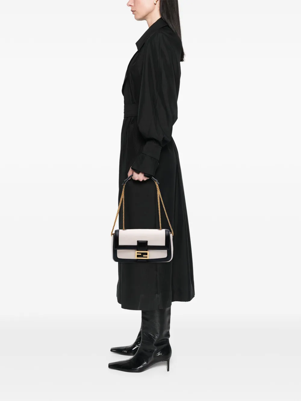Fendi Pre-Owned 2010-2025 Bicolor Leather Chain Midi Baguette shoulder bag | Pre-Owned | Image 2