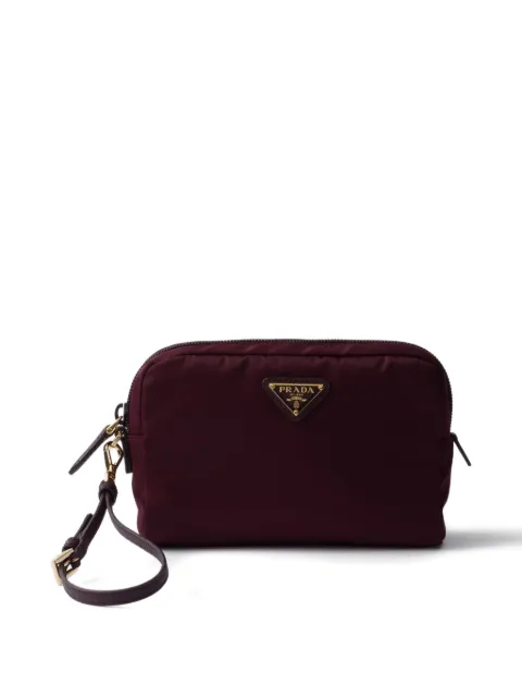 Prada cosmetiquera con logo triangular