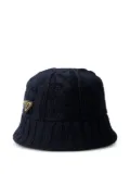 Prada cable-knit enamel-triangle logo bucket hat - Blue