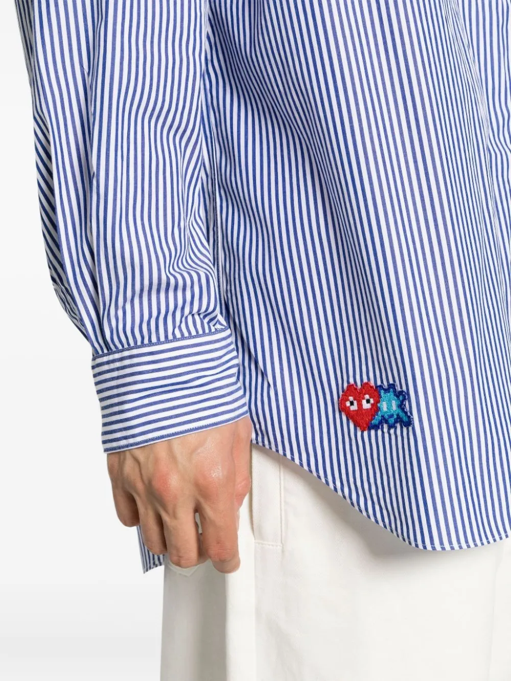 Comme Des Garçons Play striped pixelated-heart shirt Blauw