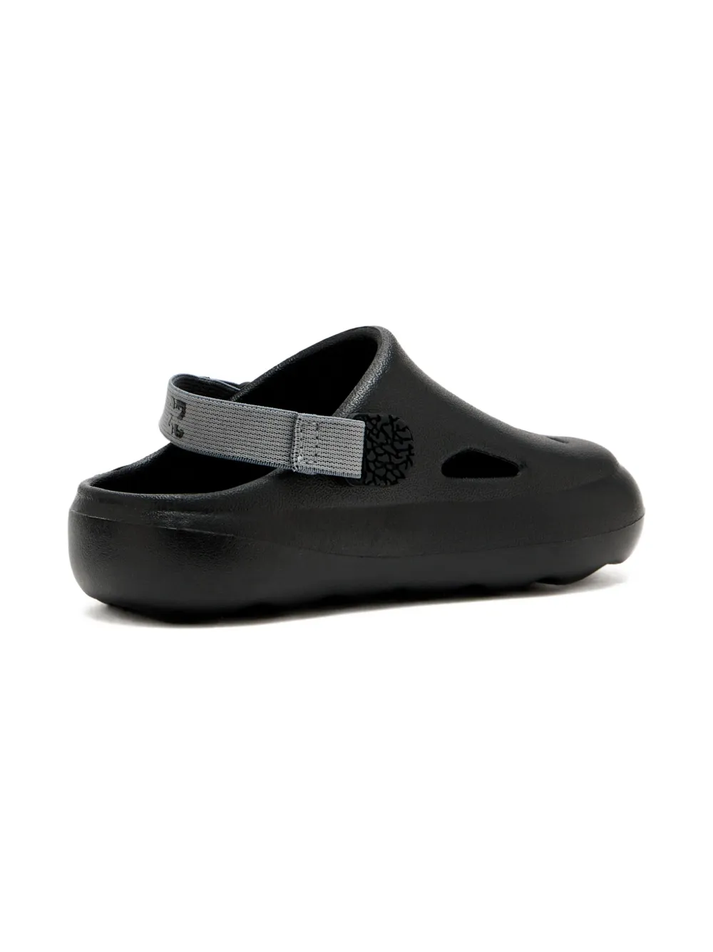 Nike Kids heel-strap perforated clogs Black
