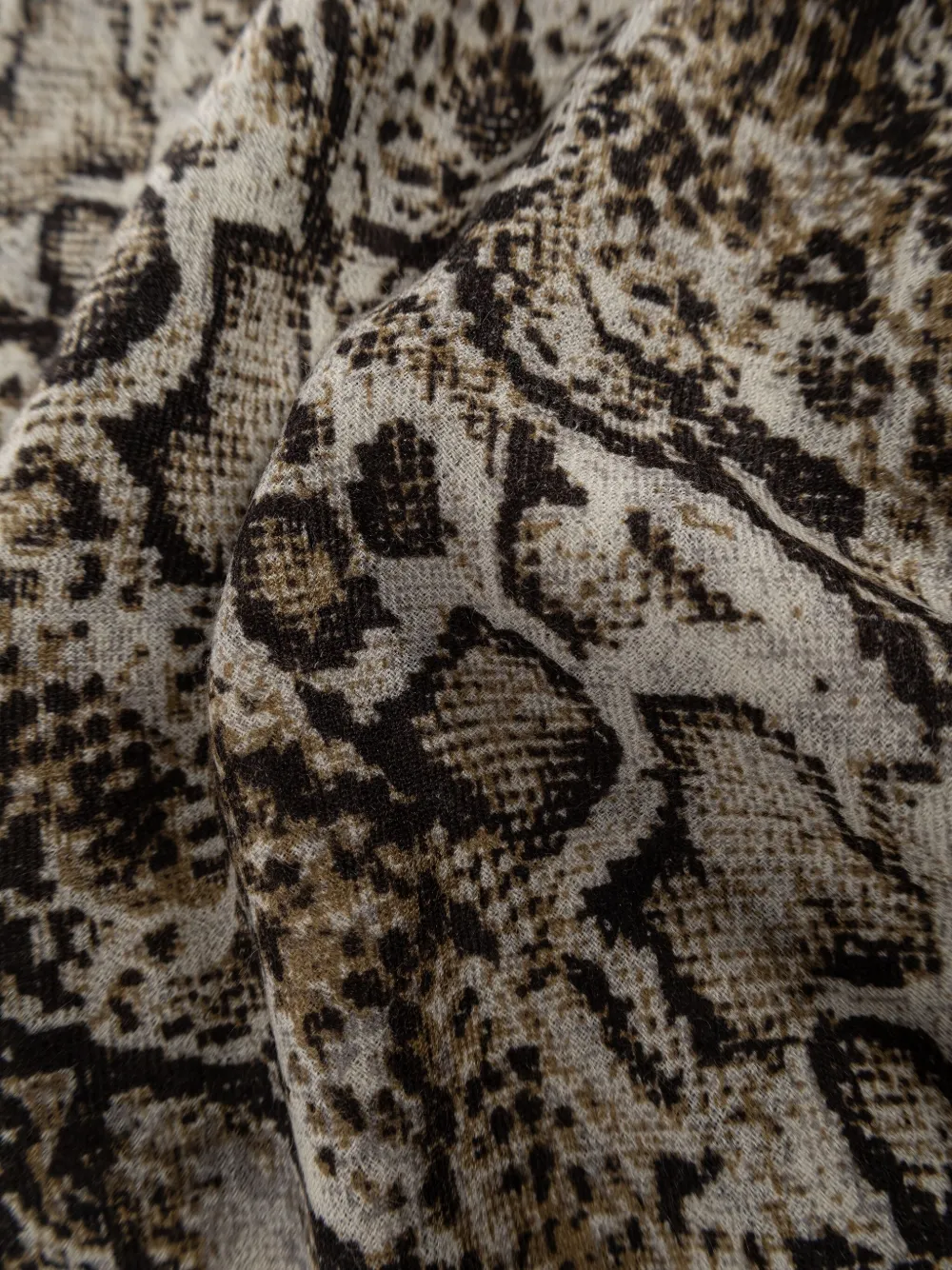 ISABEL MARANT snakeskin-print fringed scarf Zwart