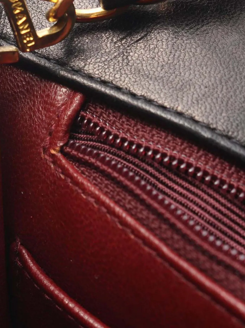 CHANEL Pre-Owned 1991-1994 Medium Lambskin Diana Flap crossbody bag | Pre-Owned | Image 2
