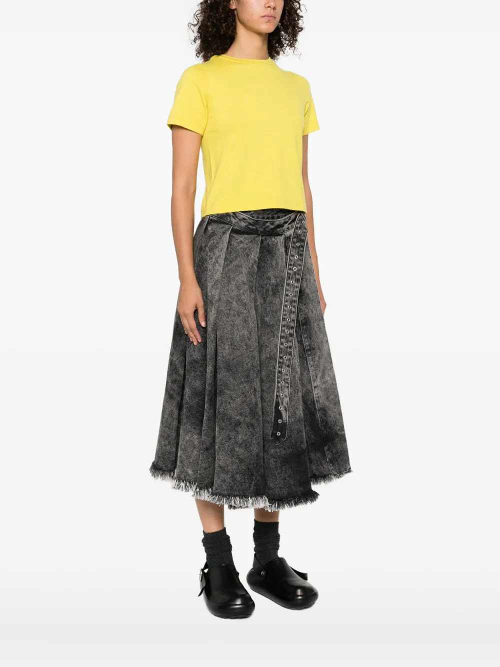 Extreme Cashmere Crew-neck Short-sleeve Top In Yellow