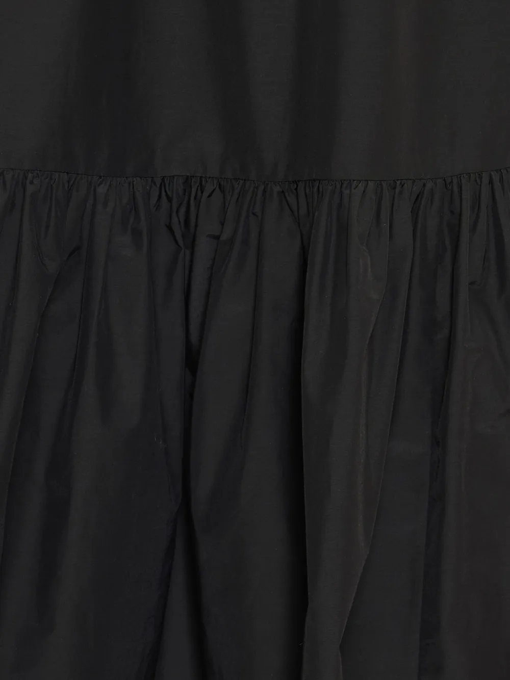 Theory Gesmockte gelaagde midi-jurk Zwart